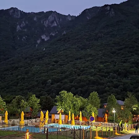 Θέρετρο Rafting Centar Rt 3*