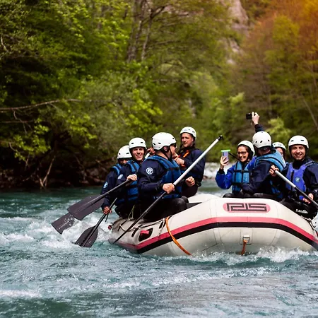 Θέρετρο Rafting Centar Rt